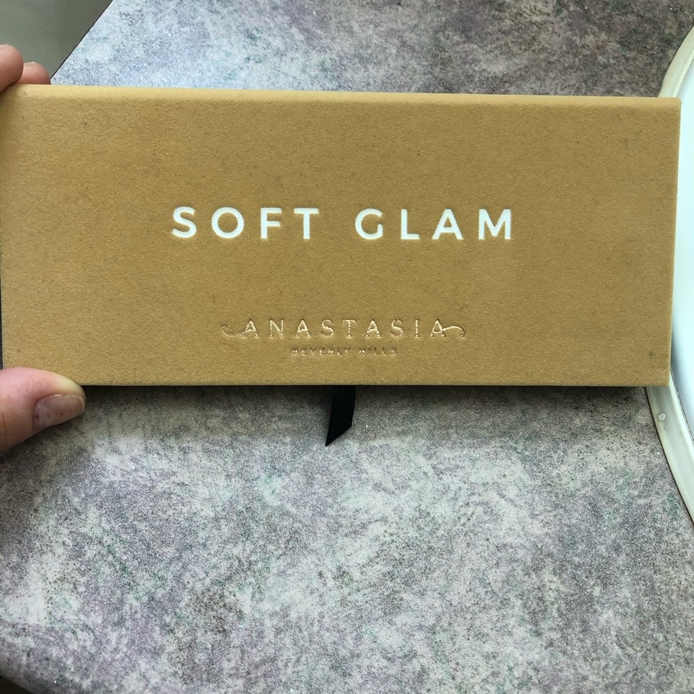 ✨Soft Glam palette✨